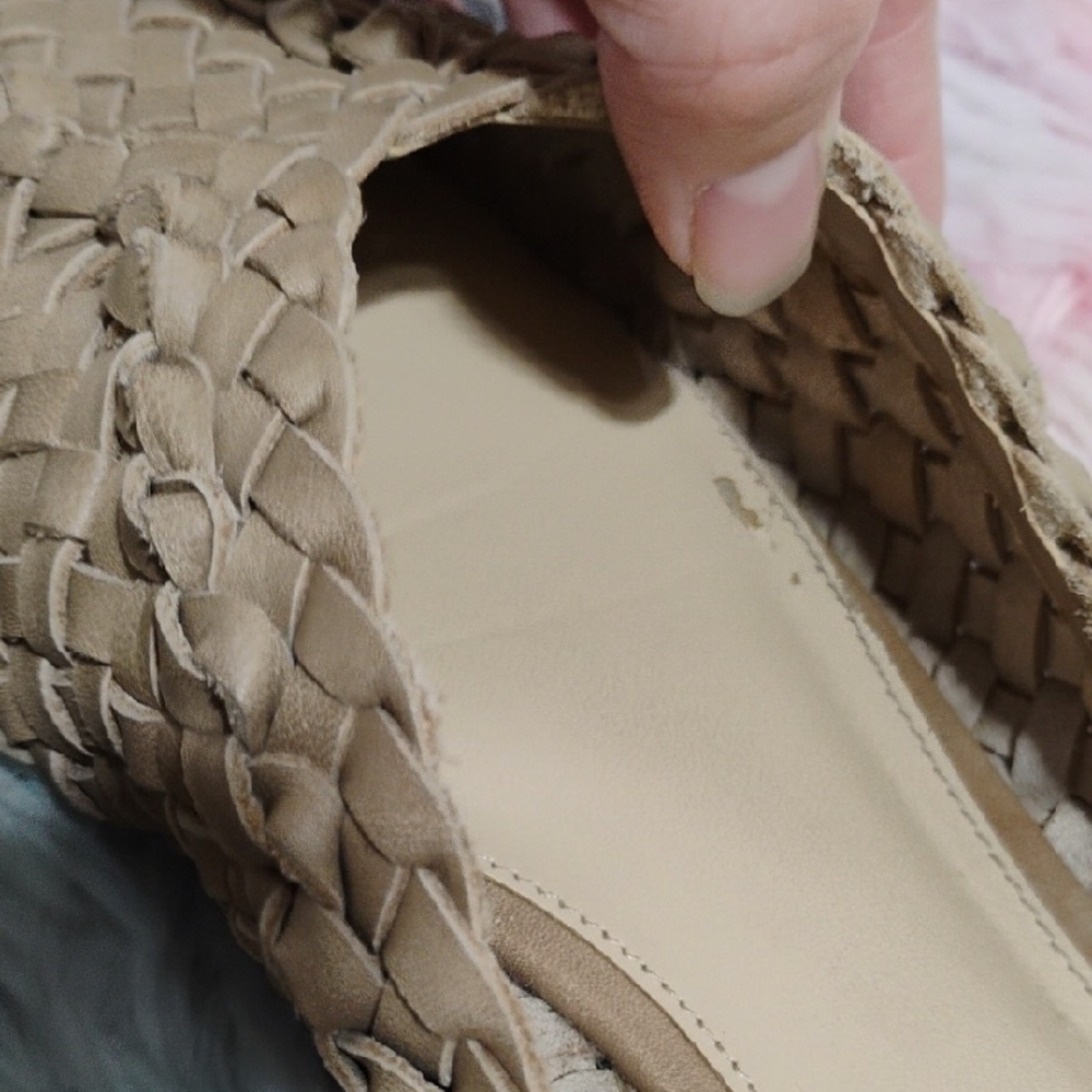 SALE! Vince Camuto Loralee Tan Woven Leather Mules - Picture 11 of 12